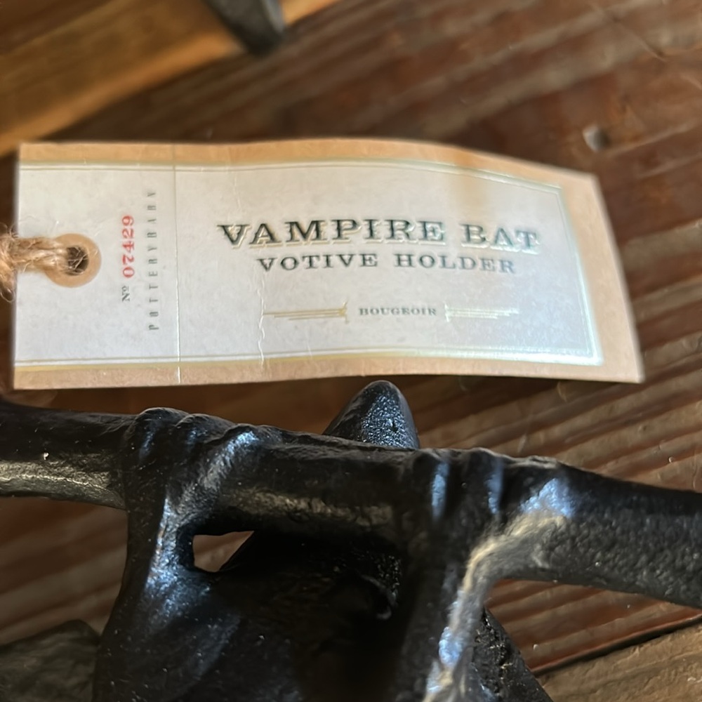 Pottery Barn Vampire π§ Bat π¦ Metal Votive Holder BNWT RARE! - Picture 4 of 9